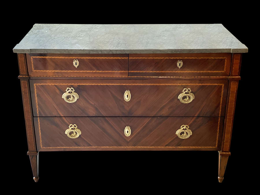 AN EXCEPTIONAL PARQUETRY COMMODE ITALY C.1800