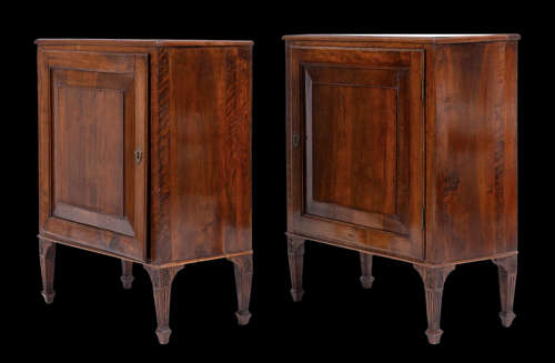 A PAIR OF EARLY 19TH CENTURY WALNUT COMMODINI