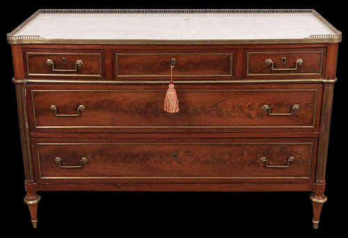 A LOUIS XVI PERIOD MAHOGANY COMMODE IN FINE ORIGINAL CONDITION